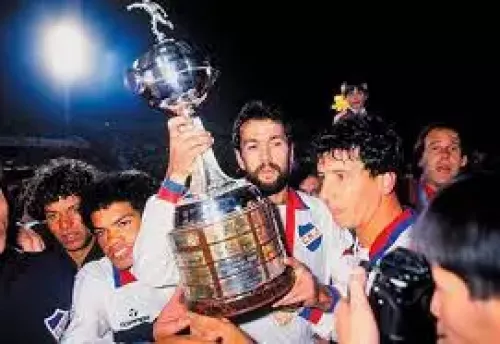 Nacional - Uruguay - Campeones Copa Libertadores 1988